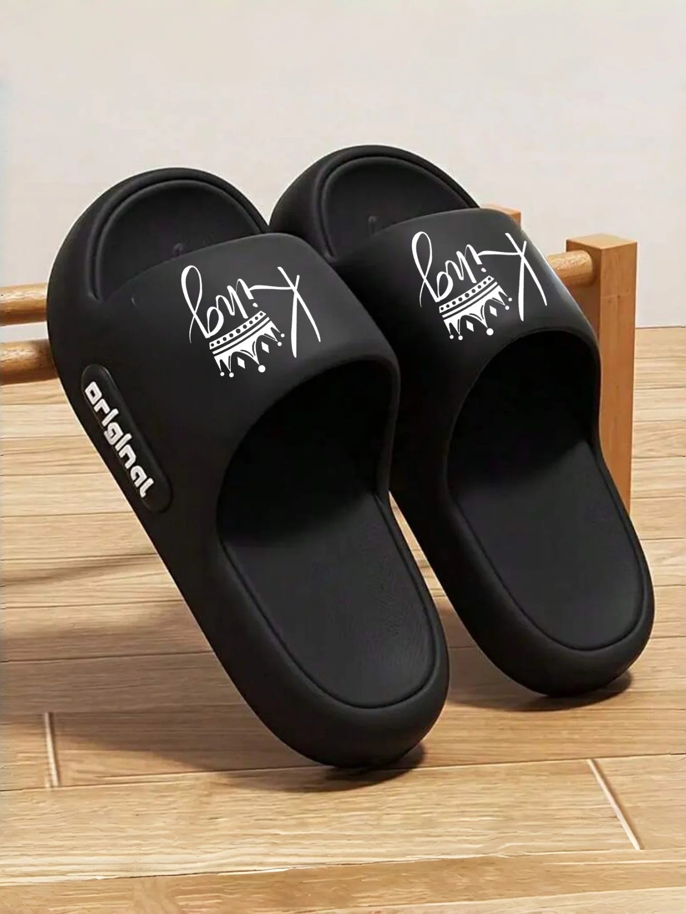 New Casual Innovative Design Men's Slippers Eva Soft Sole Lightweight Home Slippers High Quality Exclusive Brand Slippers