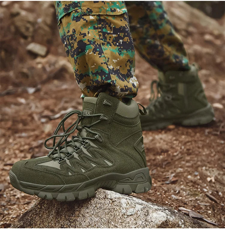 Autumn and Winter New Large High Top Training Boots Outdoor Mountaineering and Hiking Boots Anti slip Wear Resistant Work Shoes