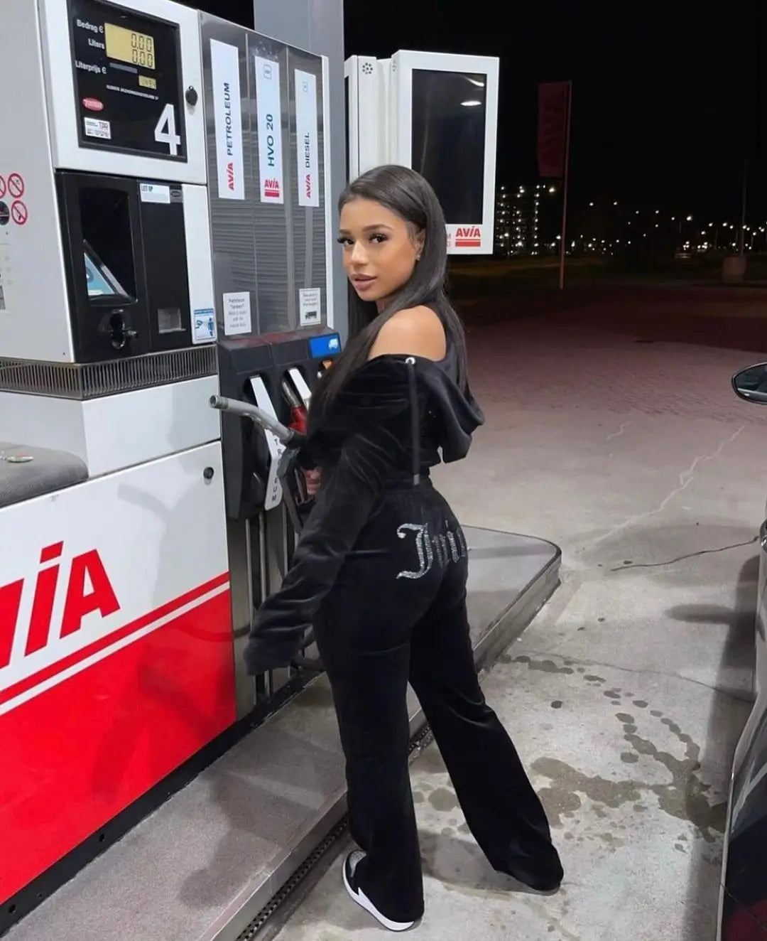 Ladies Casual Sportswear Set Pure Color Letter Rhinestone Long Sleeve Hoodie Loose Pants Two Piece Set Street Style Polyester