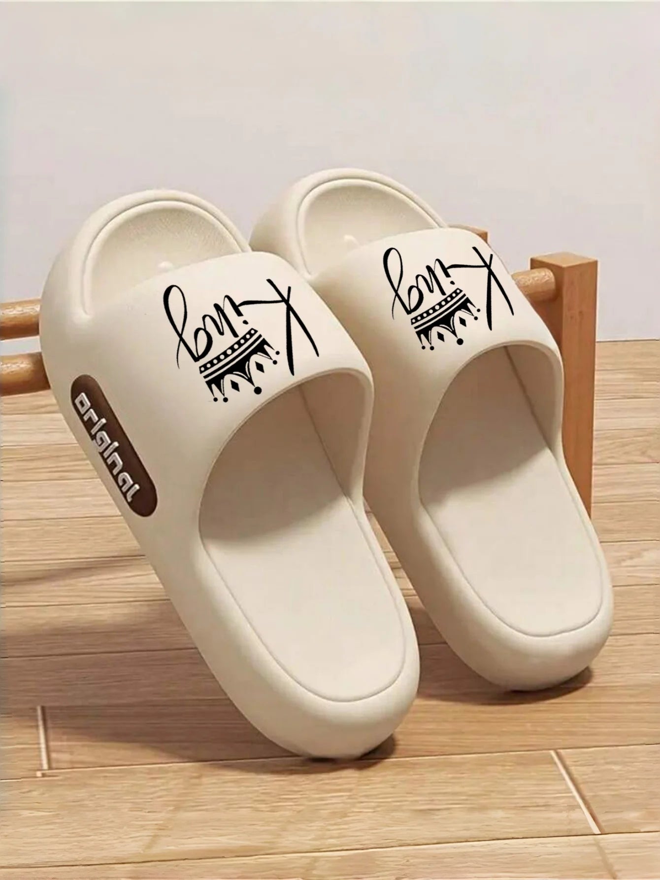 New Casual Innovative Design Men's Slippers Eva Soft Sole Lightweight Home Slippers High Quality Exclusive Brand Slippers