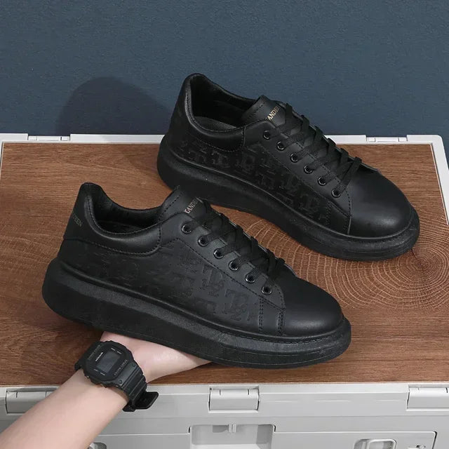 2025 New Men's Shoes Spring and Autumn Flat-soled Casual Leather Shoes Sports Shoes Black and White Men's Thick-soled Breathable